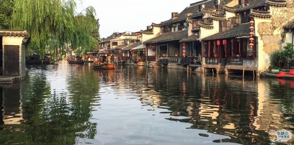 “什么值得买”发布年货节消费趋势：春节注重好彩头 龙年更要仪式感